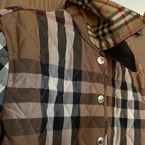 Burberry Nova check Quilted Jacket NWT S - Picture 3 of 5